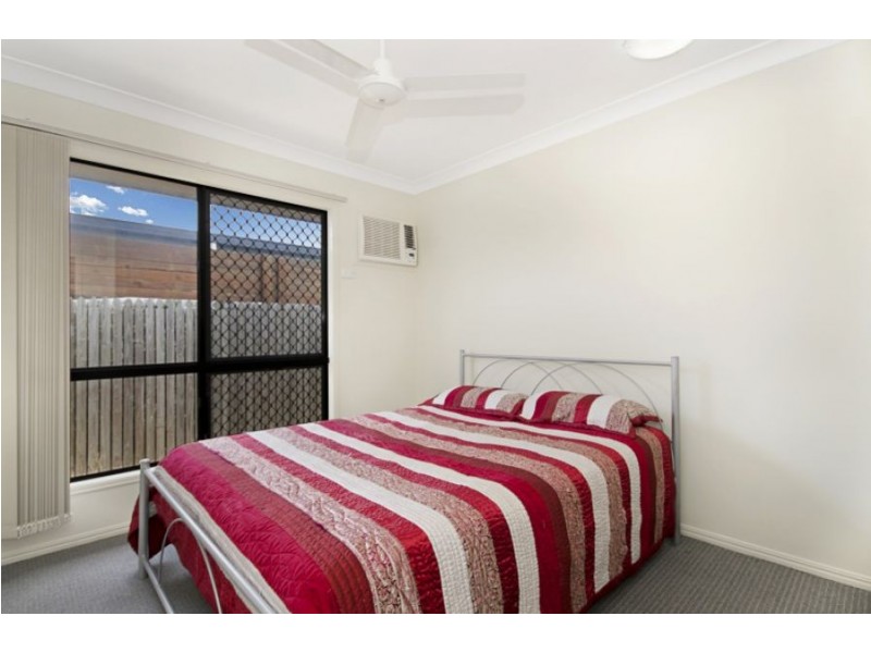 27 Seabrook Circuit, Bushland Beach QLD 4818