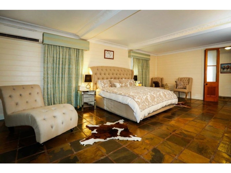 71 Ackers Street, Hermit Park QLD 4812