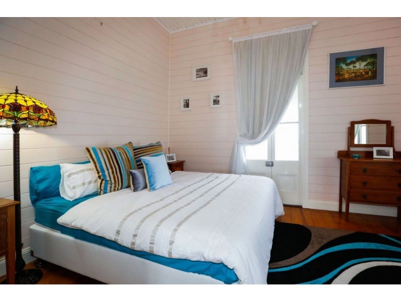 71 Ackers Street, Hermit Park QLD 4812