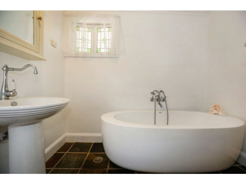 71 Ackers Street, Hermit Park QLD 4812