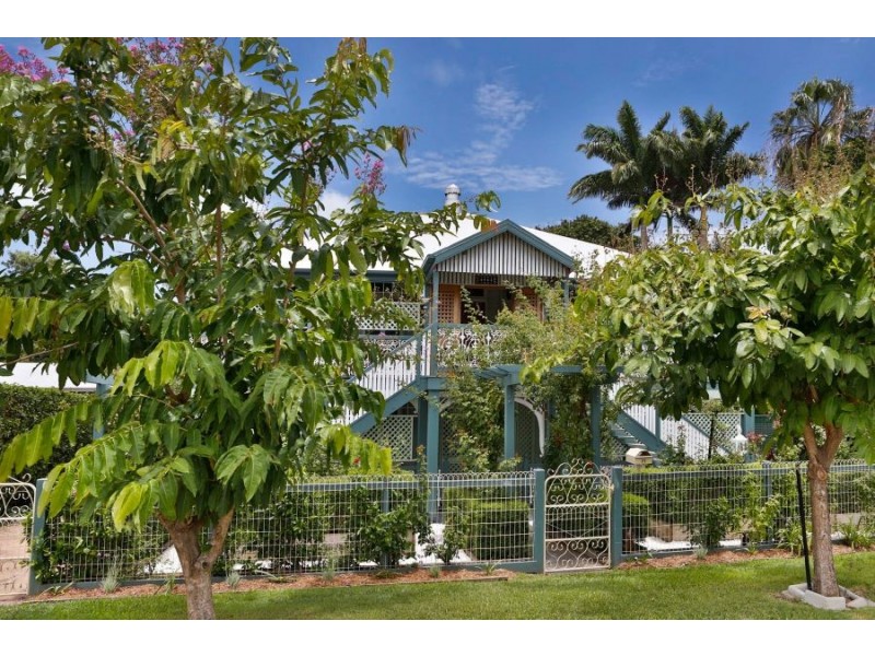 71 Ackers Street, Hermit Park QLD 4812