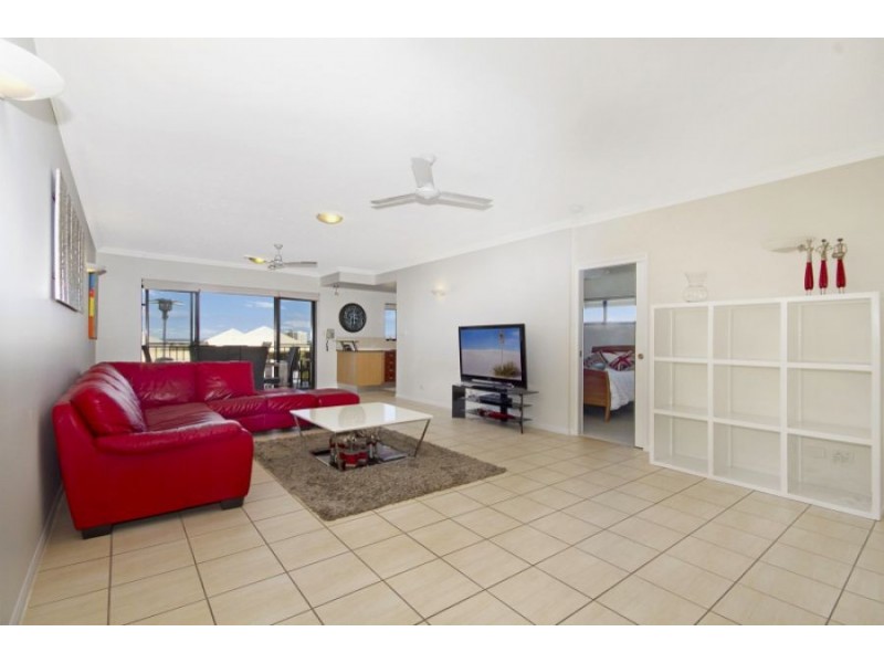 1-2a Cleveland Terrace, Townsville City QLD 4810