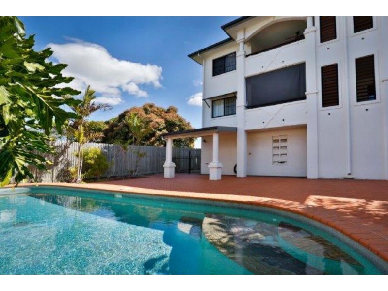 4/38 Percy St, West End QLD 4810