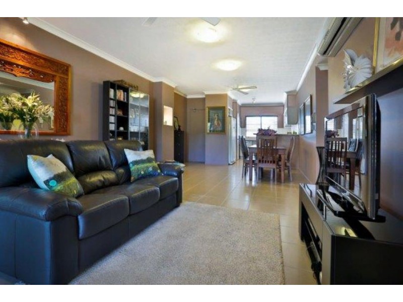 4/38 Percy St, West End QLD 4810