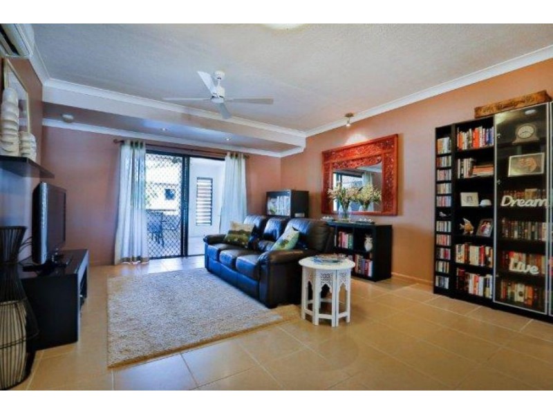4/38 Percy St, West End QLD 4810