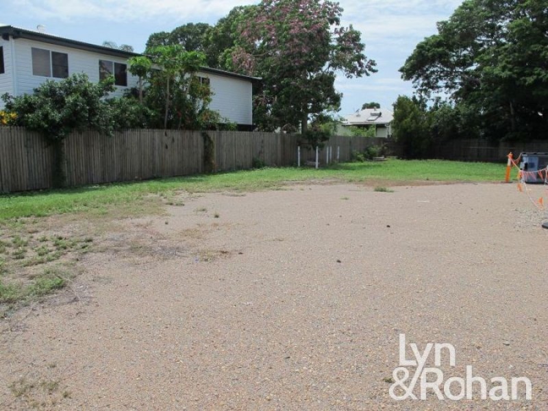 5 Carmody Street, Hermit Park QLD 4812