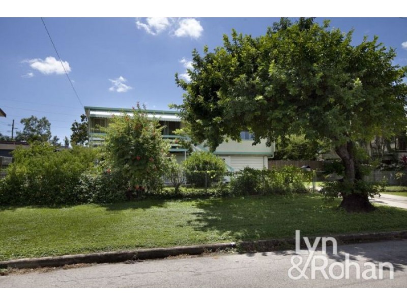 4 Selwyn Street, Cranbrook QLD 4814