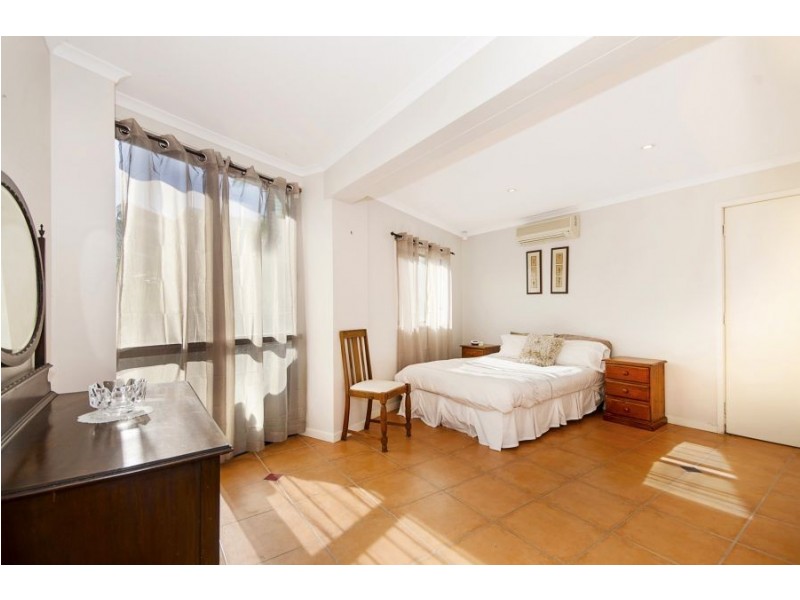 24 Murray Street, North Ward QLD 4810