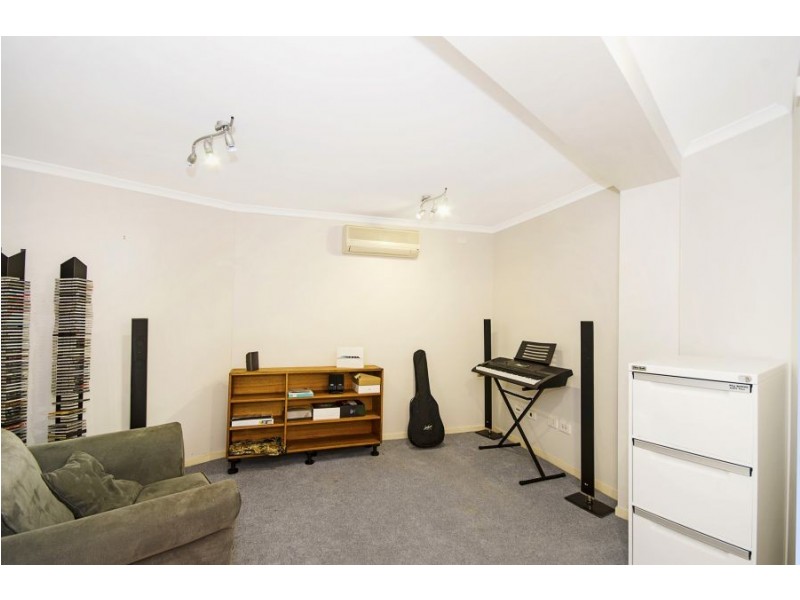 24 Murray Street, North Ward QLD 4810