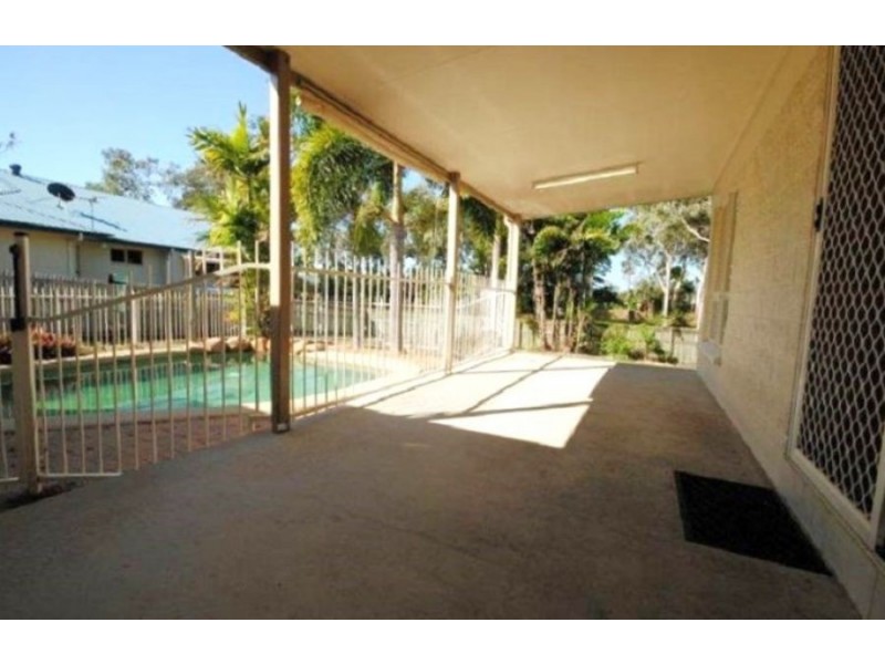 15 Luke Court, Bushland Beach QLD 4818