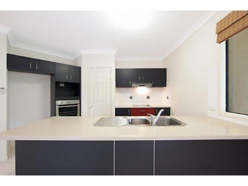 Bushland Beach QLD 4818