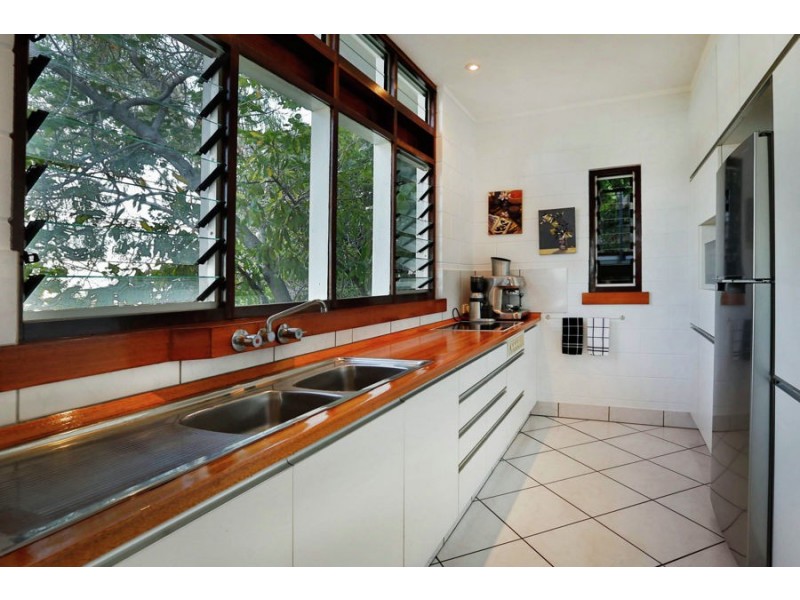 11 Roper Court, Castle Hill QLD 4810