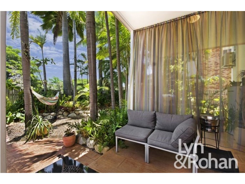 2/15 Primrose Street, North Ward QLD 4810