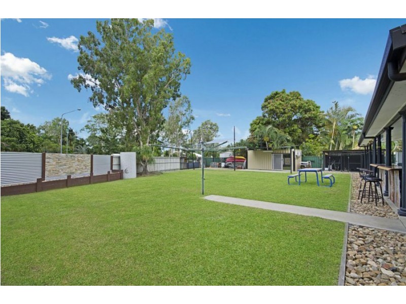 1 Lotus Court, Bushland Beach QLD 4818