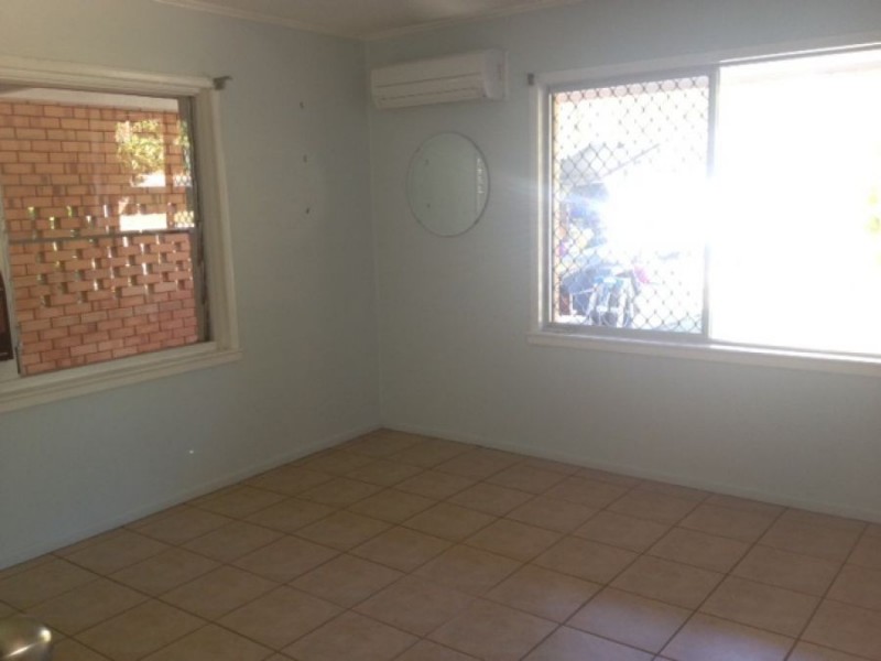 29 Seaward Crescent, Pallarenda QLD 4810