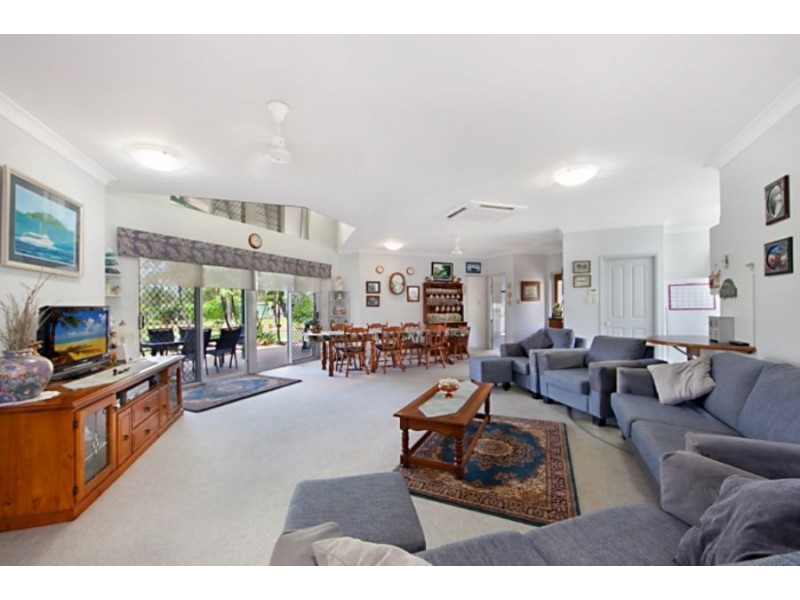 19 Batten Road, Mount Low QLD 4818