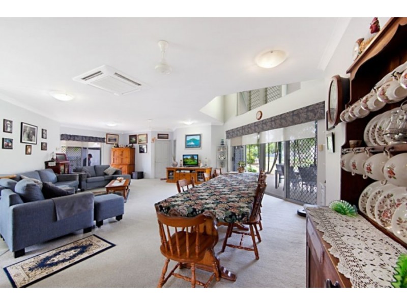 19 Batten Road, Mount Low QLD 4818