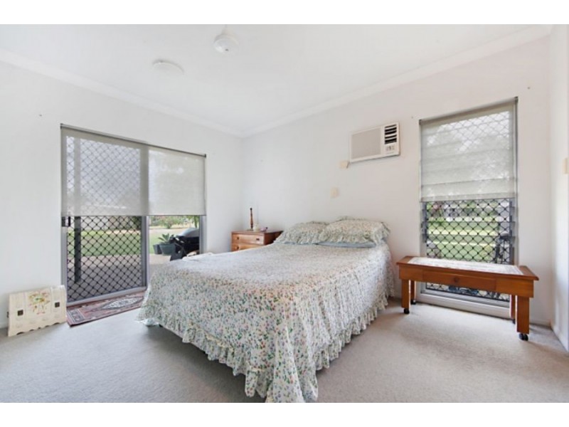 19 Batten Road, Mount Low QLD 4818