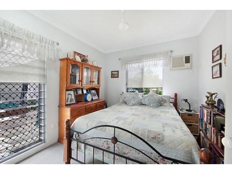 19 Batten Road, Mount Low QLD 4818