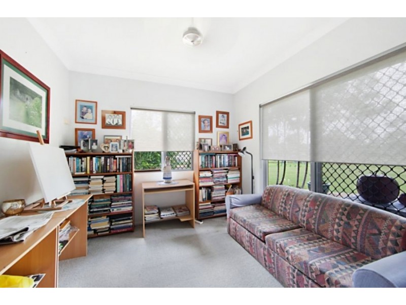 19 Batten Road, Mount Low QLD 4818