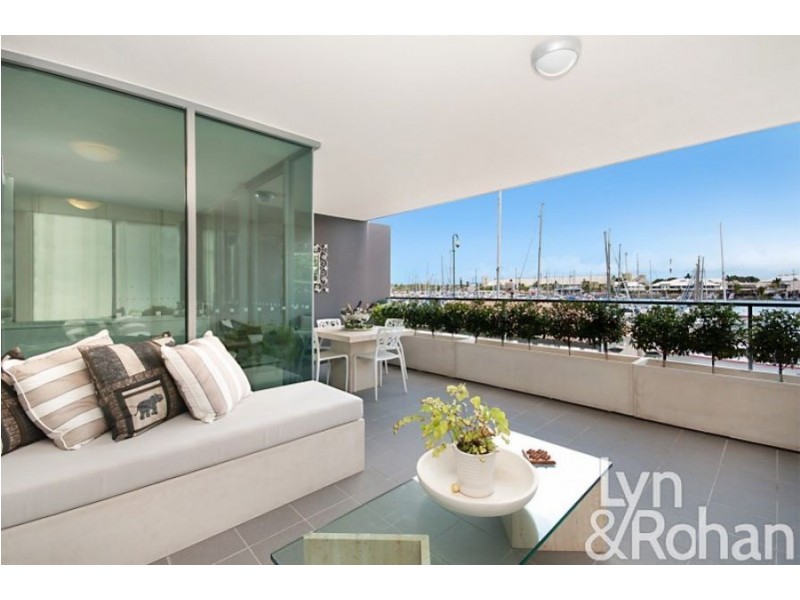 2104/6 Mariners Drive, Townsville City QLD 4810