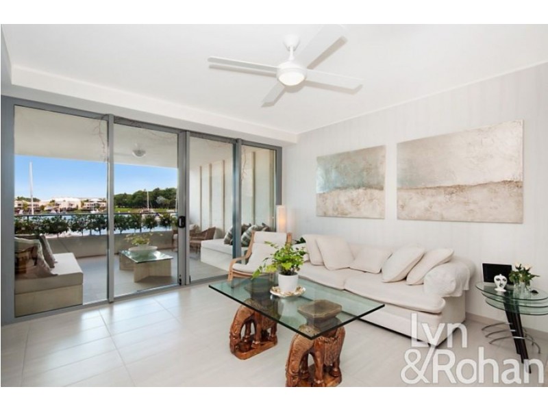 2104/6 Mariners Drive, Townsville City QLD 4810