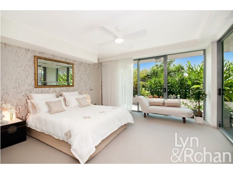 2104/6 Mariners Drive, Townsville City QLD 4810