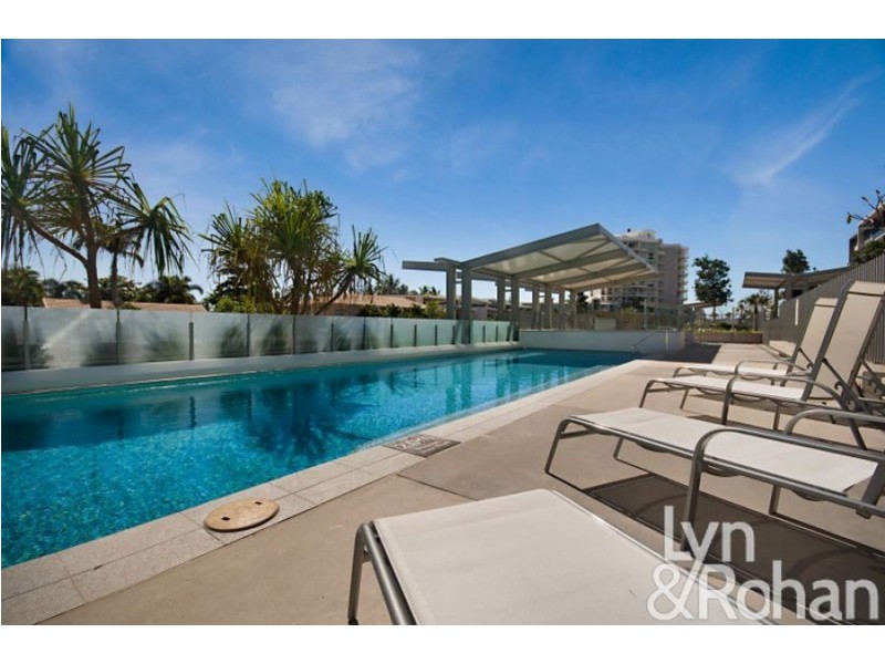 2104/6 Mariners Drive, Townsville City QLD 4810