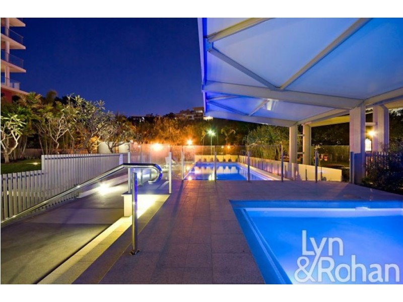 2104/6 Mariners Drive, Townsville City QLD 4810