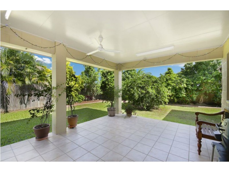 6 Heather Avenue, Rasmussen QLD 4815