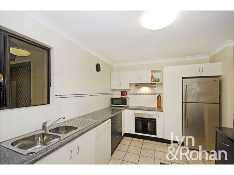 2 Bedrock Court, Mount Louisa QLD 4814