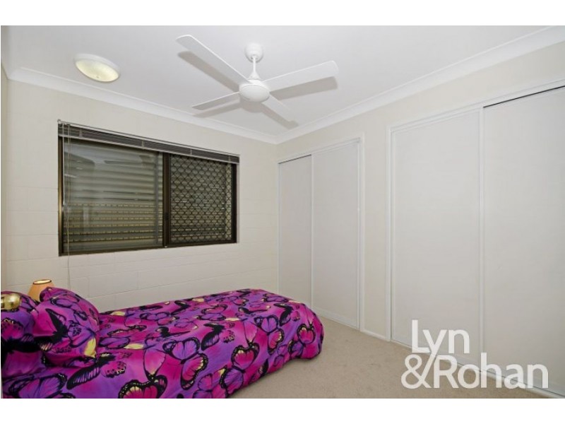 2 Bedrock Court, Mount Louisa QLD 4814