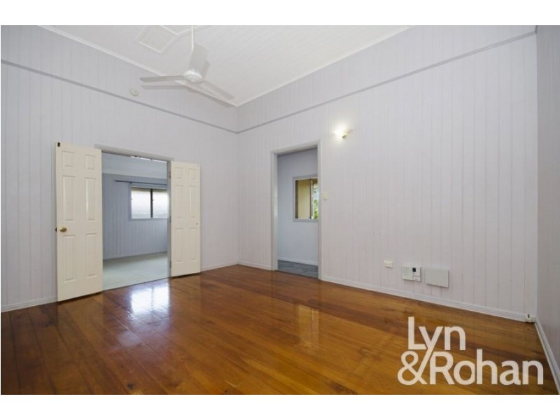 11 Harold Street, West End QLD 4810