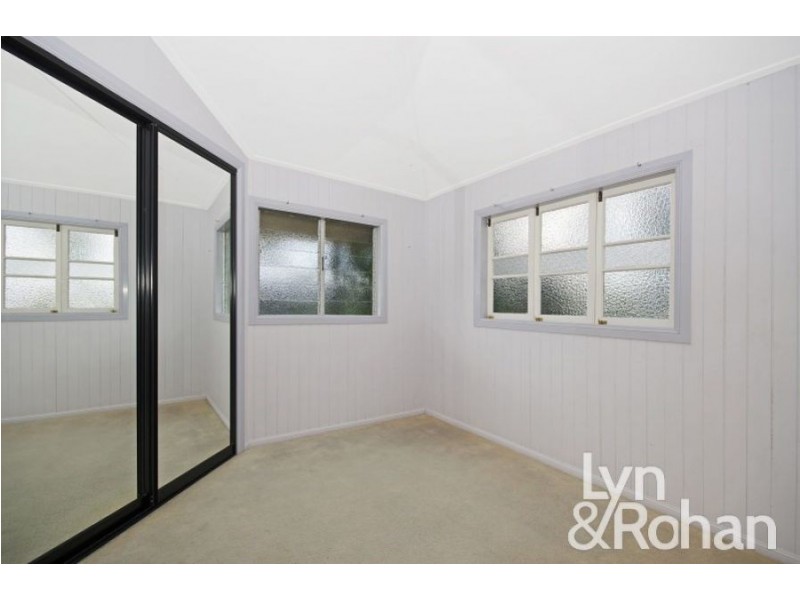 11 Harold Street, West End QLD 4810