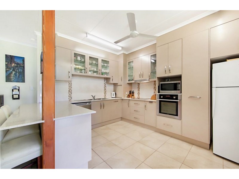 1/221 Kings Road, Pimlico QLD 4812