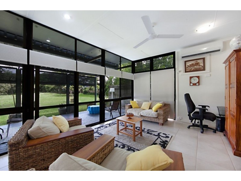 1/221 Kings Road, Pimlico QLD 4812