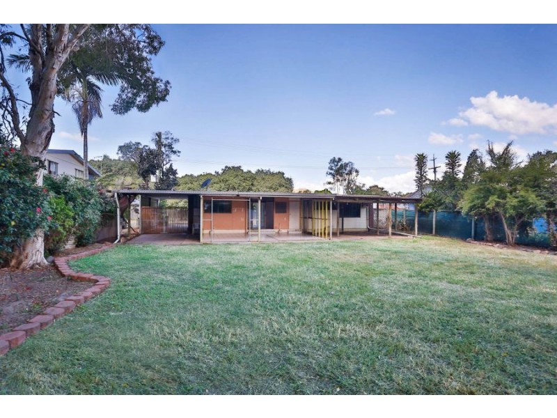 11 Alan John Street, Kelso QLD 4815