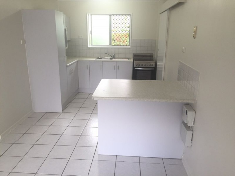 1/30 Fraser Ave, Cranbrook QLD 4814