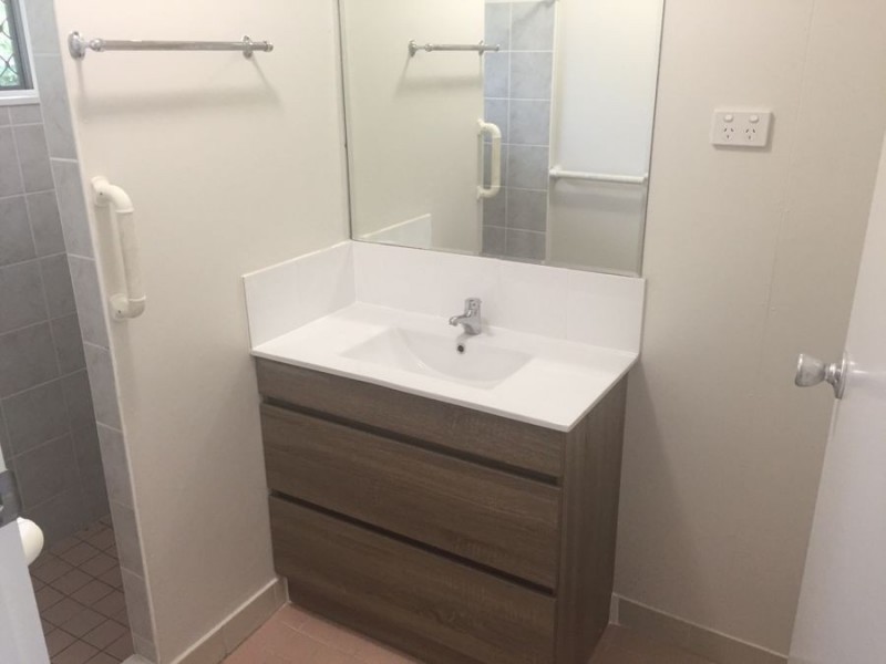 1/30 Fraser Ave, Cranbrook QLD 4814