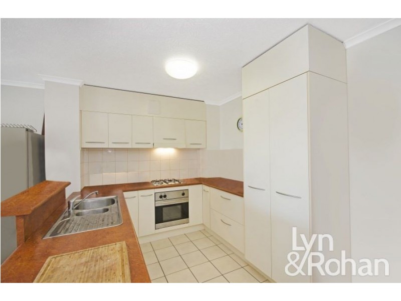 12/86 Ogden Street, Townsville City QLD 4810