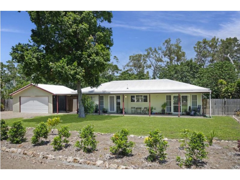 8 Bunya Street, Bushland Beach QLD 4818