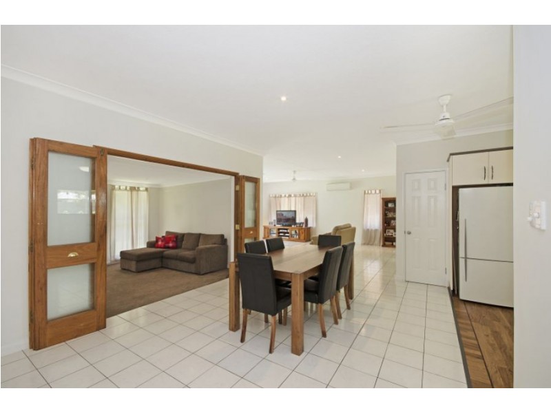 8 Bunya Street, Bushland Beach QLD 4818