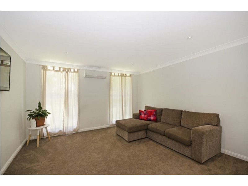 8 Bunya Street, Bushland Beach QLD 4818