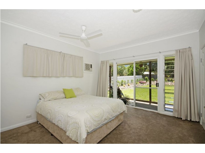 8 Bunya Street, Bushland Beach QLD 4818