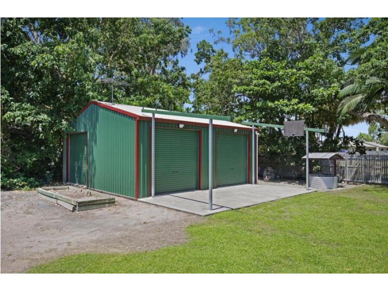 8 Bunya Street, Bushland Beach QLD 4818
