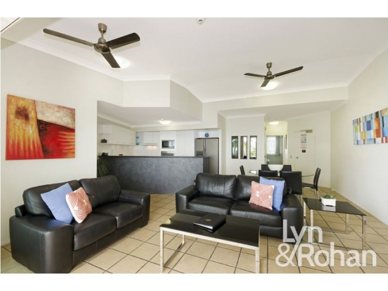 33/7 Mariners Drive, Townsville City QLD 4810