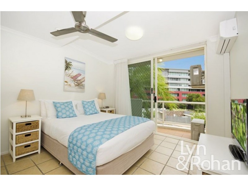 33/7 Mariners Drive, Townsville City QLD 4810