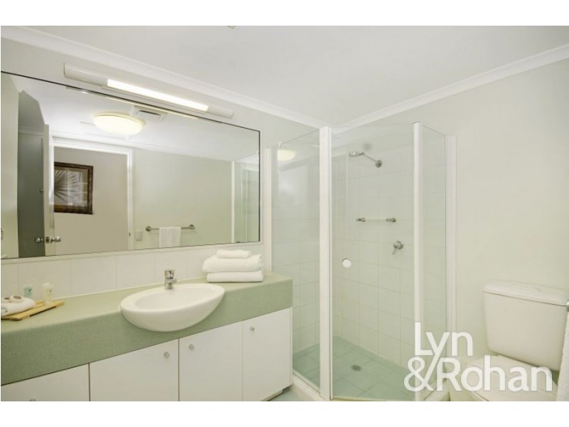 33/7 Mariners Drive, Townsville City QLD 4810