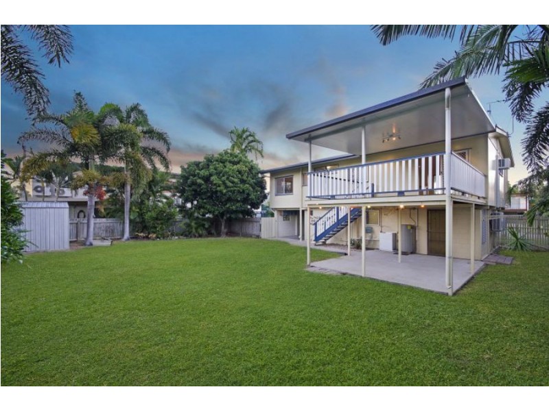 16 Jandera Street, Cranbrook QLD 4814