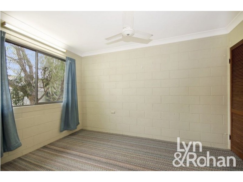 8 Hart Street, Kirwan QLD 4817